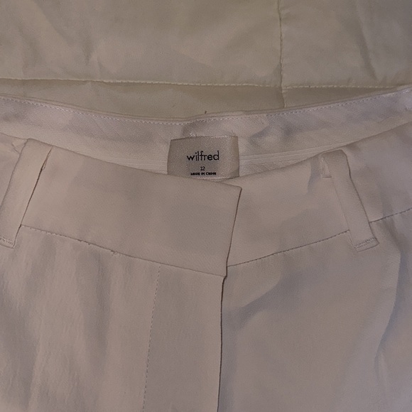 Aritzia Wilfred white shorts - Picture 2 of 3